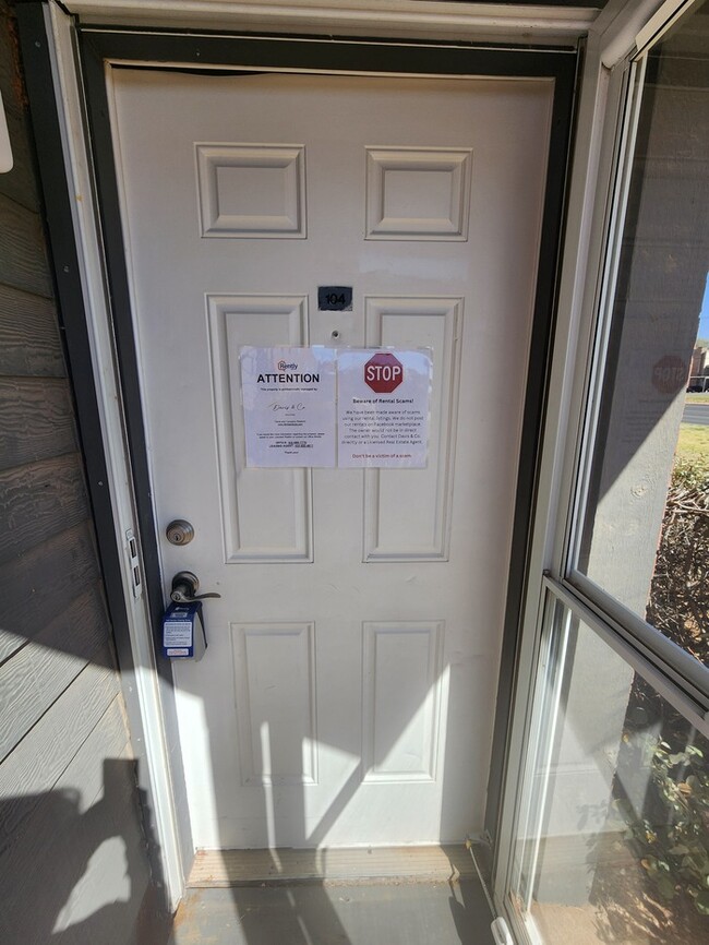 Photo - 2 story townhome, 2 bed 2.5 bath Unit A104