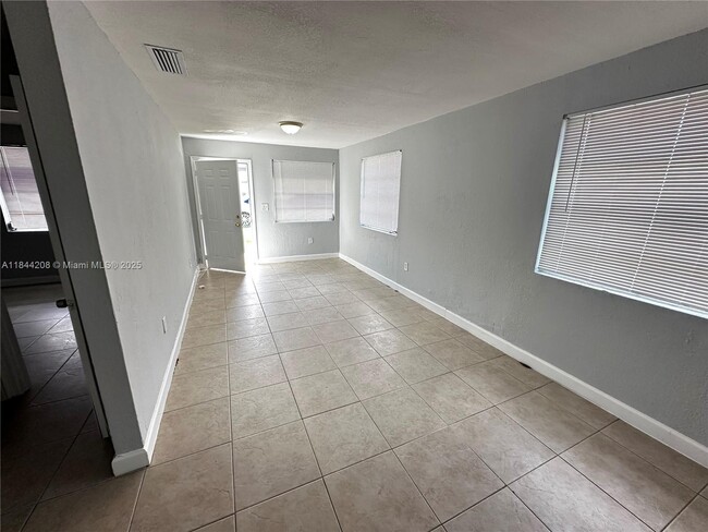 Photo - 1330 NE 111th St Unit 1330