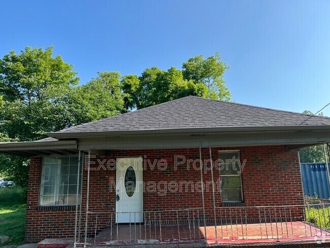 Building Photo - 2807 34th St N Rental