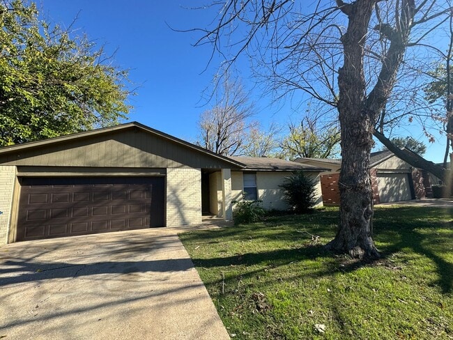 Building Photo - Adorable 3 bedroom 1.5 bathroom located in Tulsa Ok