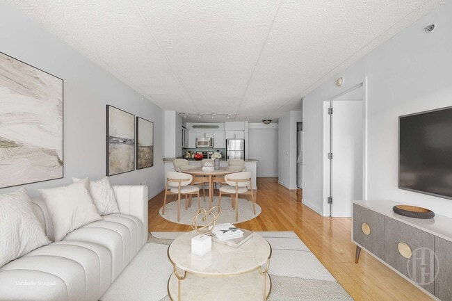 Photo - 555 W 23rd St Unit N5E