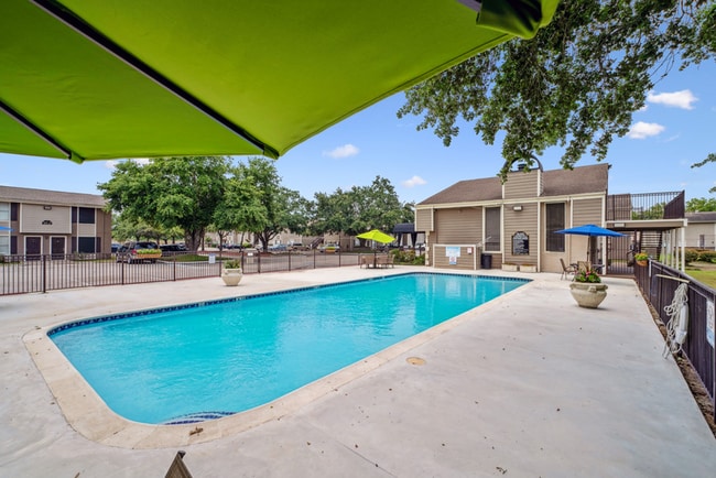 Photo - Royal Oaks of Pearland