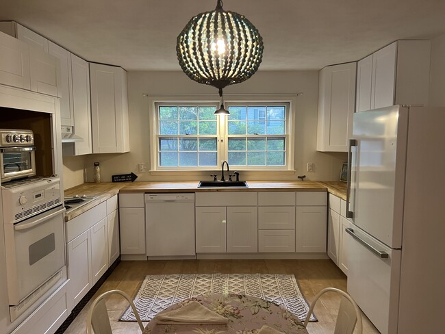 Photo - 250 Edgewood Dr