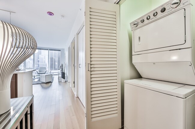 Photo - 352 E North Water St