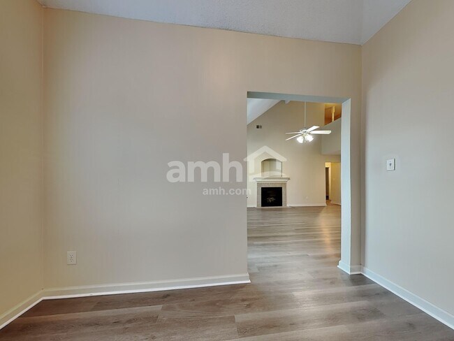 Photo - 10188 Kay Oak Cove