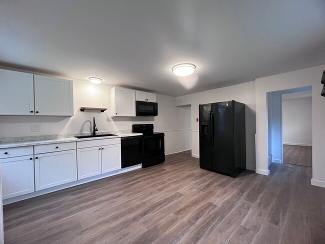 Building Photo - 792 Mudgett Rd