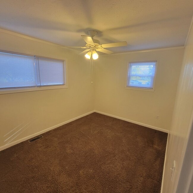 Photo - 3/1 Single Family Home- Cookeville City Li...