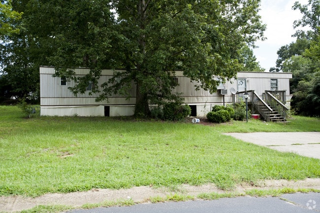 Photo - Russell Mobile  Home Park