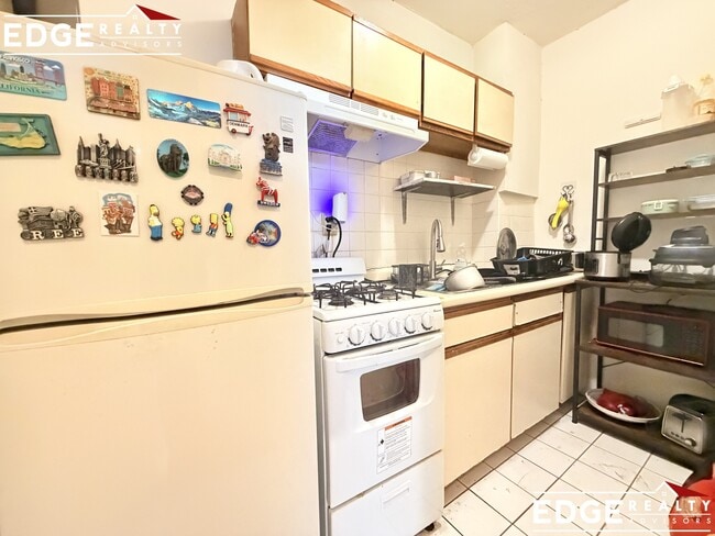 Photo - 160 Strathmore Rd Unidad 21