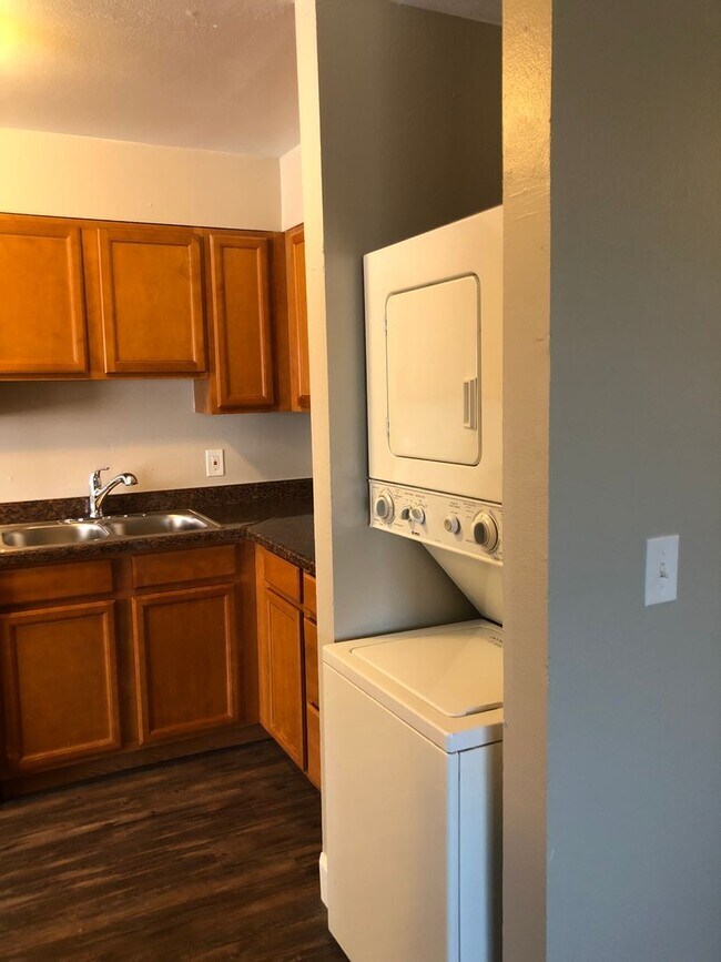 Photo - Top Unit Available! 2 Bed 1 Bath Condo Unit 13162