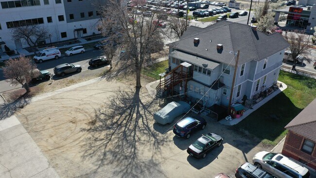 Photo - 405/407 W 5th Street Unit 4