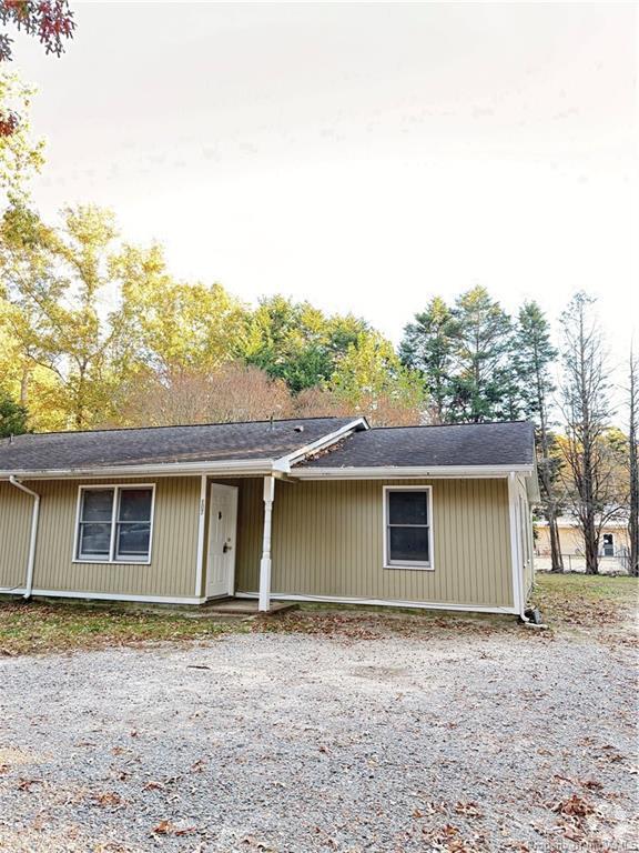 Building Photo - 107 Lewis Cir Rental