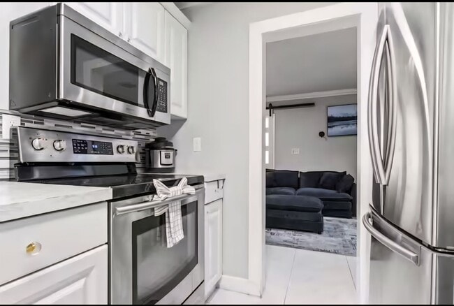 Photo - 708 SW 12th Ave