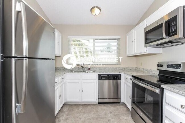 Photo - 3 Bedroom Pet-Friendly Home in Glendale, AZ with Main Street Renewal