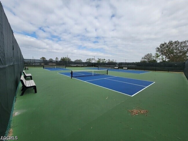 Photo - 2213 NE 33rd St