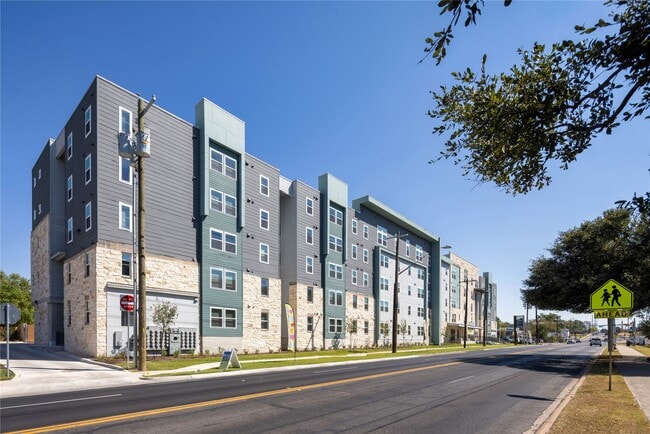 Building Photo - 1200 W Koenig Ln Rental