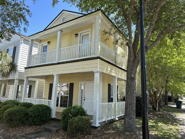 Town House For Rent