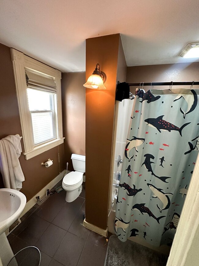 Photo - 176-182 Elmwood Ave Unit 3