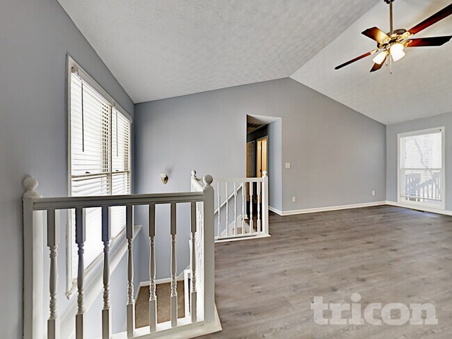 Photo - 229 Oak Landing Dr