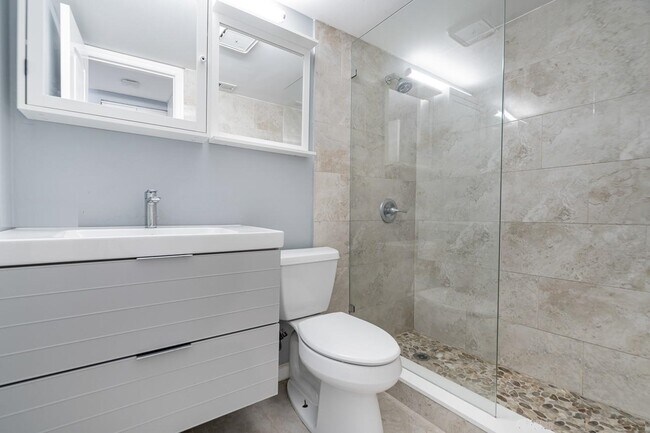 Photo - 6020 Shaker Wood Cir Unit 106