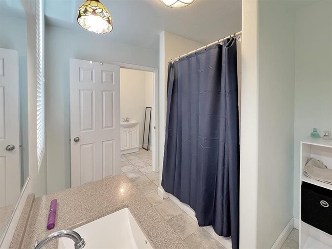 Photo - 612 12th Ave