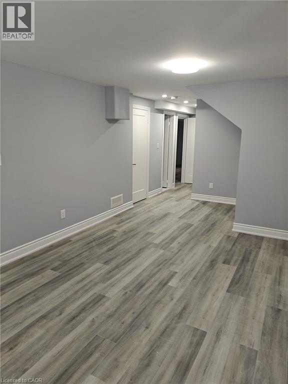 Photo - 28 Crossmore Cres