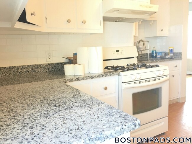 Photo - 8 Wesley St Unit 2