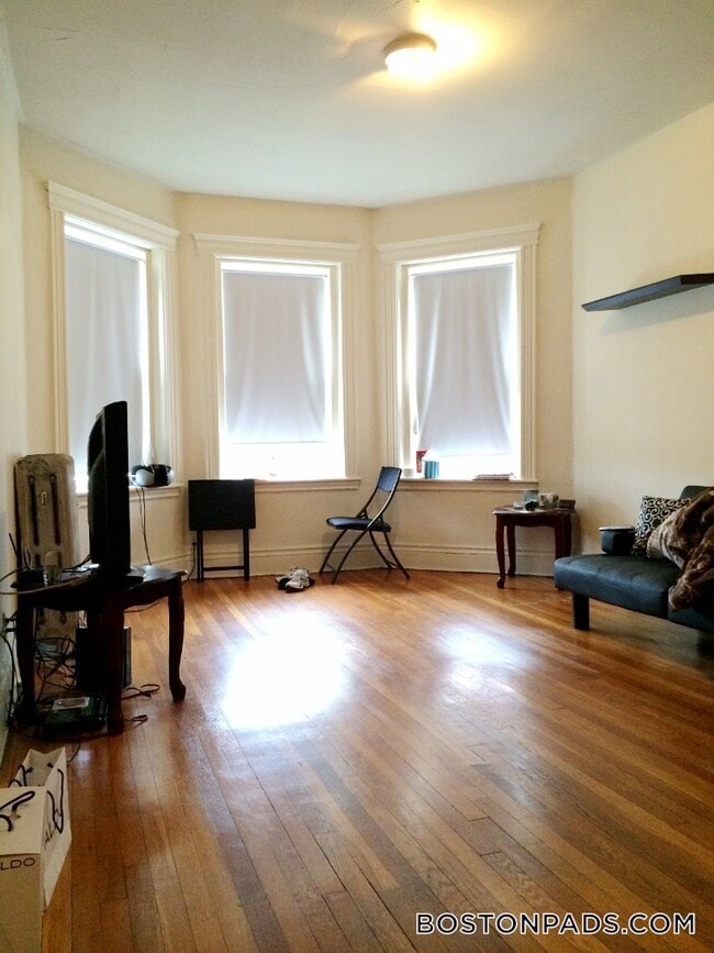 Photo - 1350 Commonwealth Ave Unidad 17