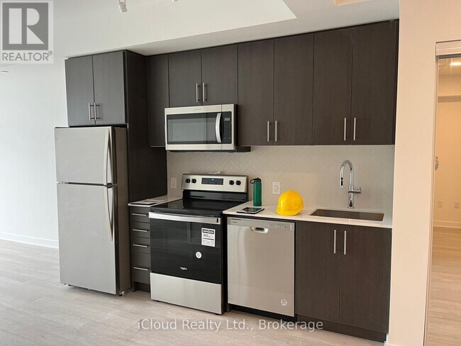 Photo - 2782 Barton St E Unit 609