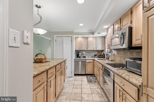 Photo - 1740 Oakwood Terrace