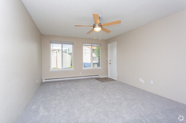 1BR, 1BA - 650SF