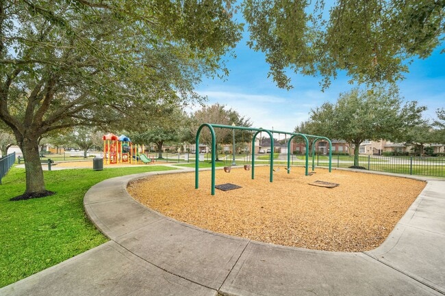 Building Photo - 10014 Williams Field Dr