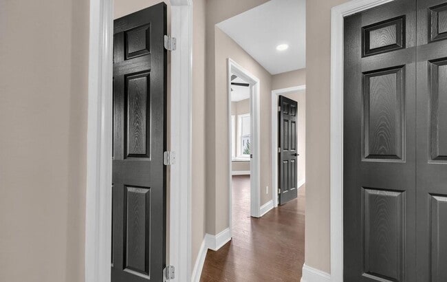 Photo - 2045 E 31st St