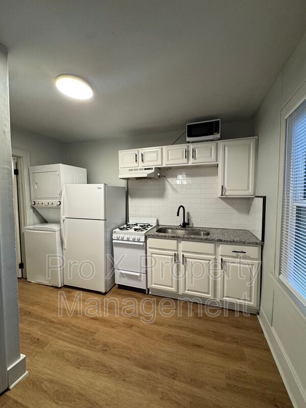 Photo - 2416 W Walnut St Unidad 1