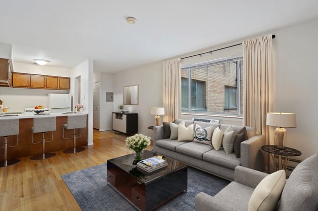 Photo - 665 W Wrightwood Ave