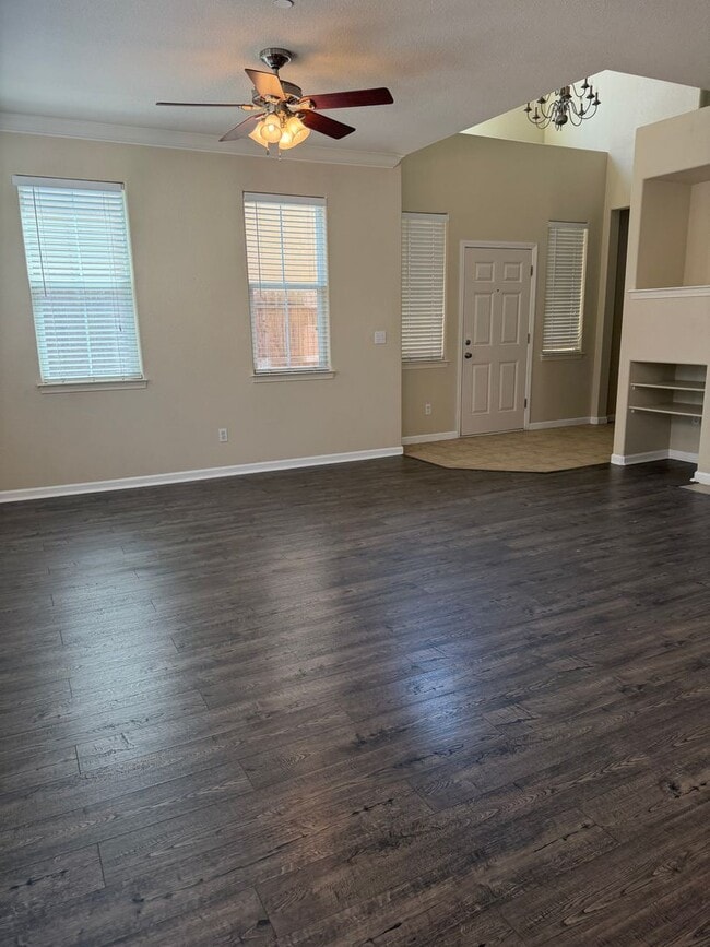 Photo - 3bd/2.5ba townhome in Shasta View Gardens