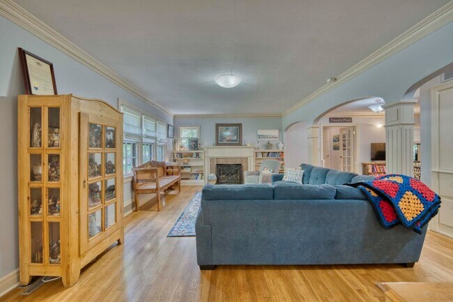 Photo - Beautiful 4 bedroom home in University Heights! Don't miss this one!