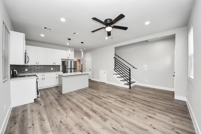 Photo - 19104 Sears Dr