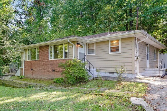 Photo - 3906 Pickering Ave House