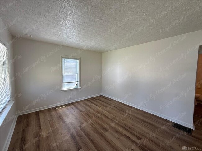 Photo - 1261 Malden Ave