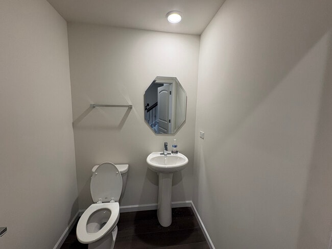 Photo - 2208 Ryegrass Ln