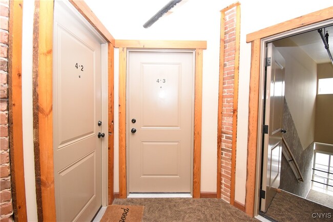 Photo - 150 Court St