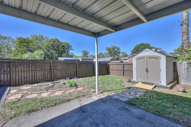 Photo - 109 Harrow Ct