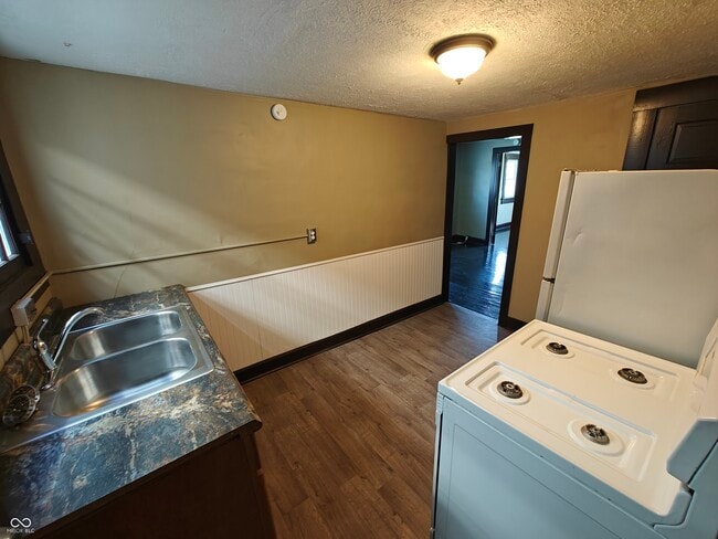 Photo - 202 E Taylor St Unit 3