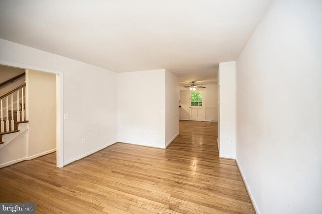 Photo - 455 Ridgemore St