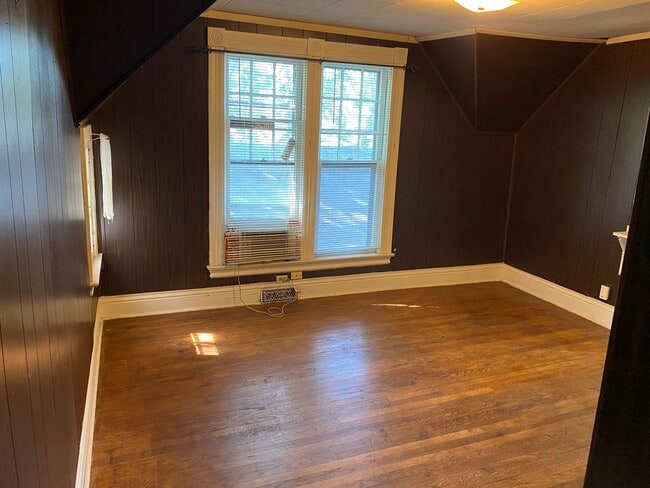 Photo - 1544 D St Unit #3