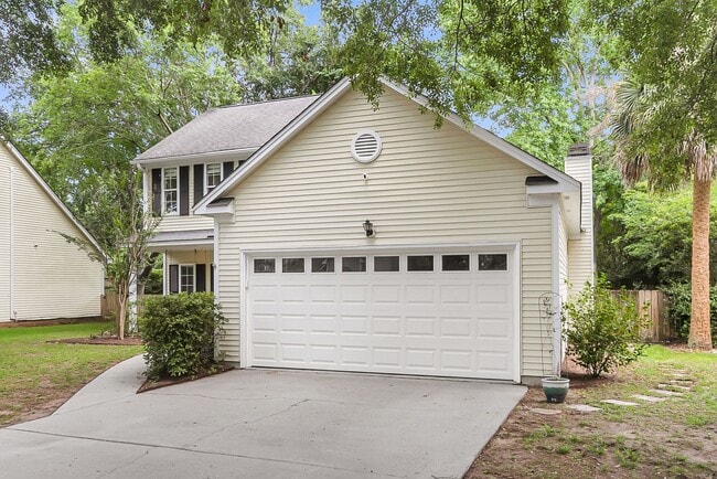 Photo - Coastal Convenience in the Heart of Mount Pleasant