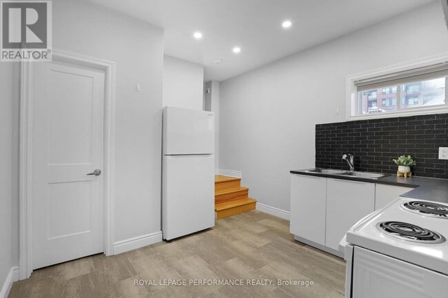 Photo - 123 Pamilla St Unité 4