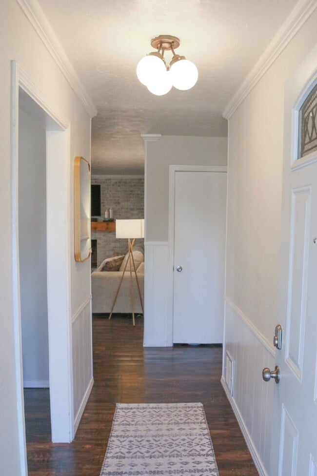Photo - Spacious Updated Home!