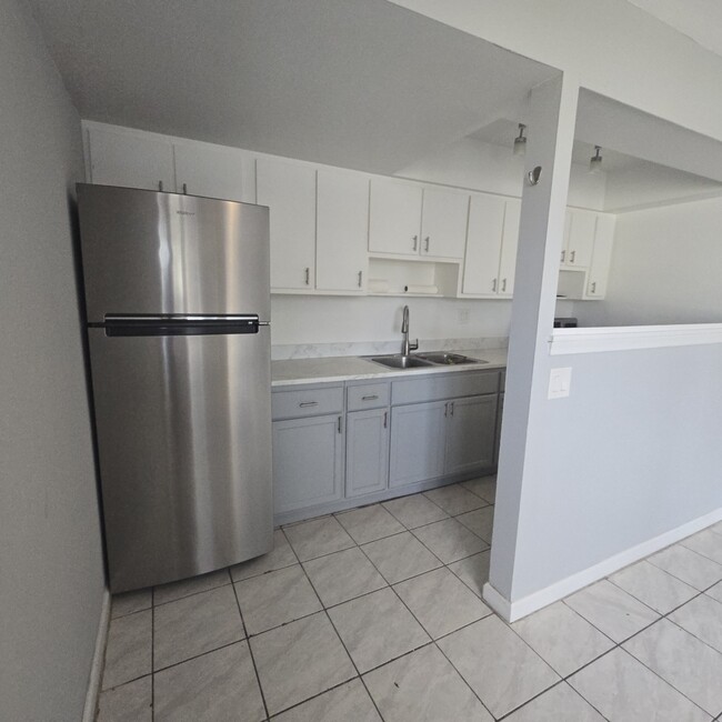 Photo - 1730 NE 62nd St Apartments Unit 6